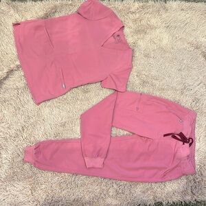 Size small fig jogger scrub set